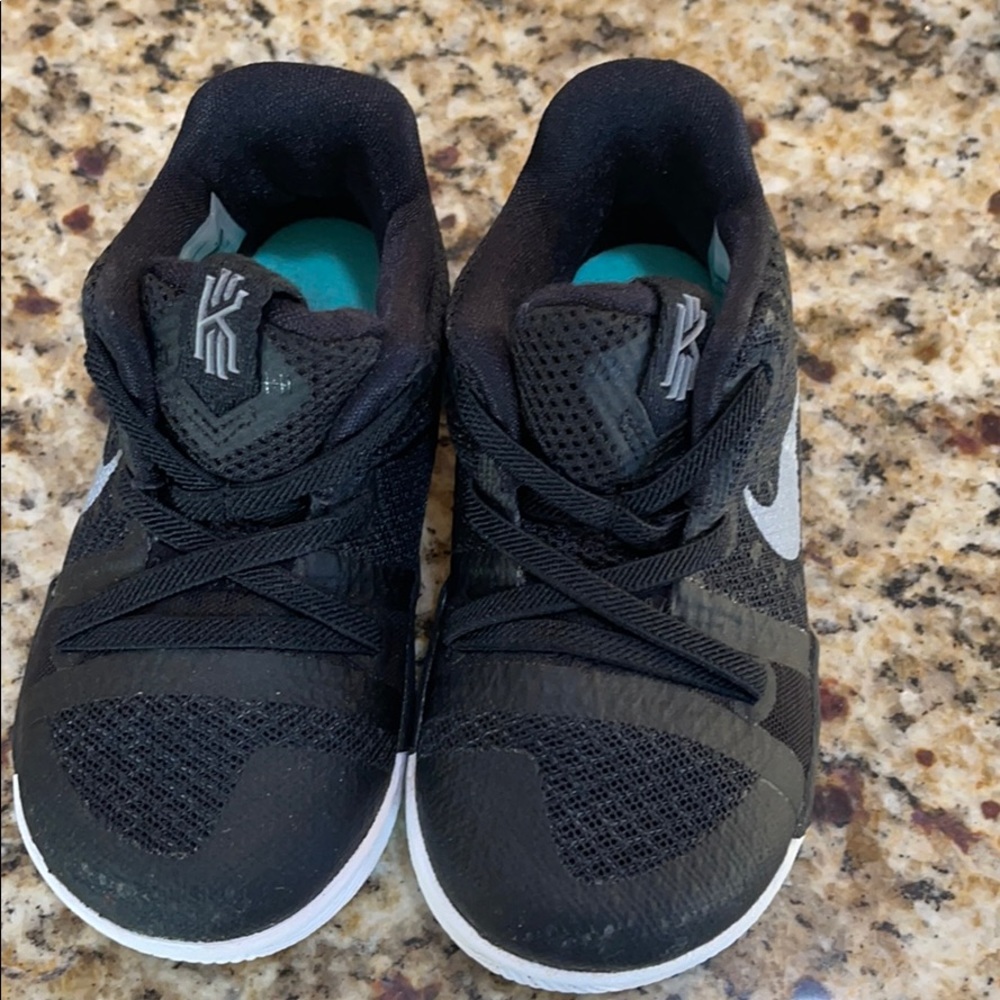 Toddler Nike kyrie basketball shoes